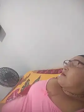 Nini Love  online show from 6, 3, 2026