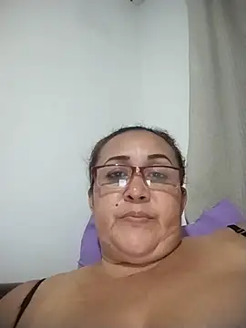 Nini Love  online show from 25, 4, 2026