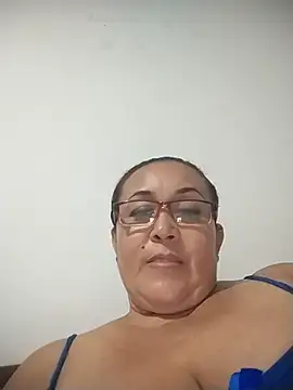 Nini Love  online show from 8, 4, 2026