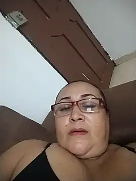 Nini Love  online show from 10, 4, 2026