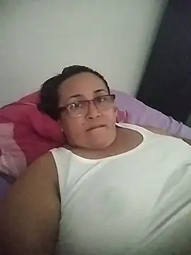 Nini Love  online show from 15, 4, 2026