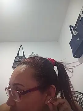 Nini Love  online show from 9, 3, 2026