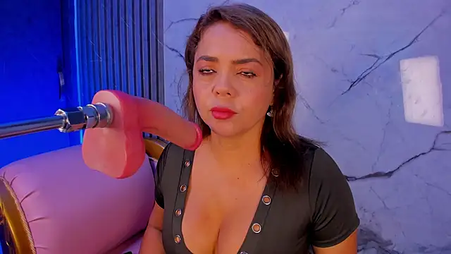 shayra boobs2 online show from 15, 4, 2026