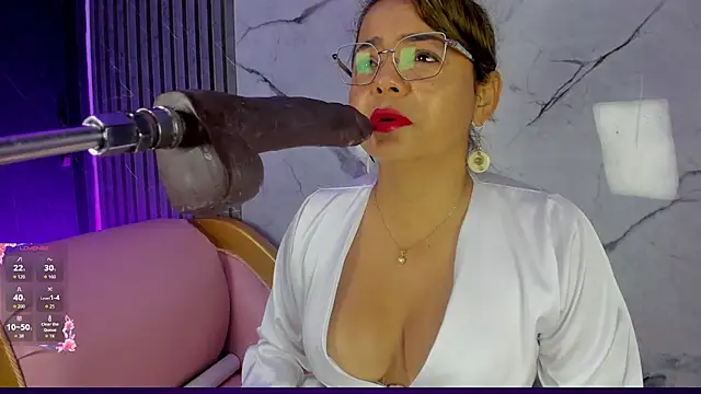 Snapshot of shayra_boobs2 chatting on 9, 7, 2026 shayra boobs2 online show from 9, 7, 2026
