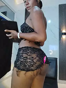 Snapshot of CaramelDesire chatting on 17, 5, 2026 CaramelDesire online show from 17, 5, 2026