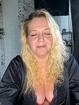 JenniferCarmen online show from 22, 5, 2026