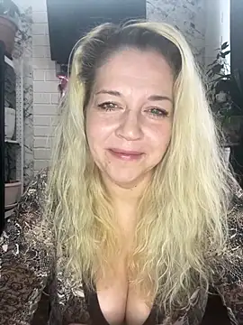 JenniferCarmen online show from 8, 3, 2026