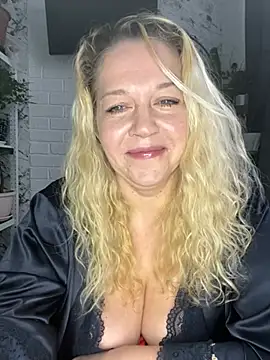 JenniferCarmen online show from 13, 3, 2026