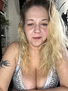 JenniferCarmen online show from 3, 4, 2026