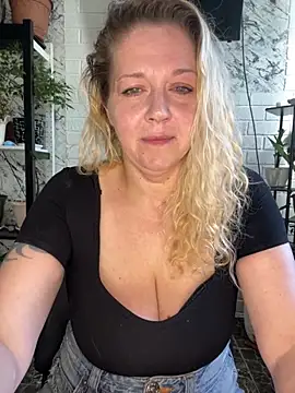 JenniferCarmen online show from 20, 6, 2026