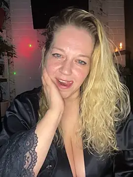 JenniferCarmen online show from 25, 5, 2026