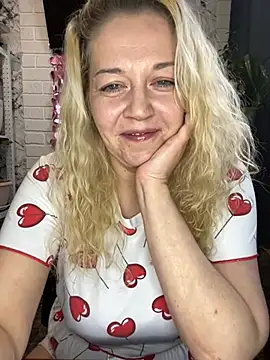 JenniferCarmen online show from 6, 3, 2026