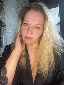 JenniferCarmen online show from 16, 5, 2026