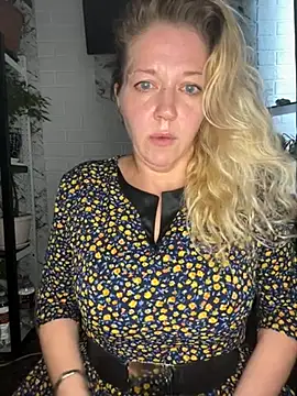 JenniferCarmen online show from 30, 6, 2026