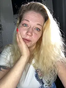 JenniferCarmen online show from 8, 5, 2026