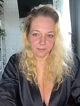JenniferCarmen online show from 12, 5, 2026