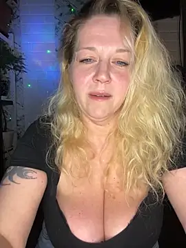 JenniferCarmen online show from 12, 5, 2026