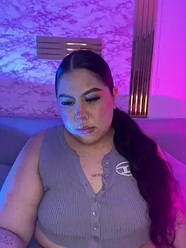 Snapshot of Mia_Carters chatting on 12, 5, 2026 Mia Carters online show from 12, 5, 2026