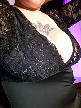 BustyVampyre online show from 14, 1, 2026