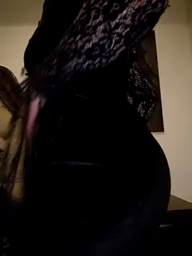 BustyVampyre online show from 17, 12, 2025