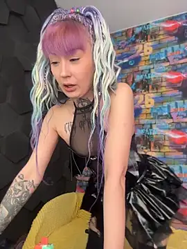 Snapshot of Tattoo__Moon chatting on 5, 5, 2026 Tattoo Moon online show from 5, 5, 2026