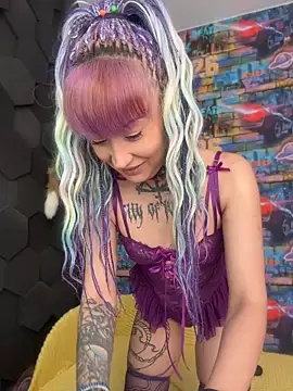 Snapshot of Tattoo__Moon chatting on 6, 5, 2026 Tattoo Moon online show from 6, 5, 2026