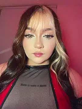 Snapshot of Daniela_ruizz chatting on 21, 7, 2026 Daniela ruizz online show from 21, 7, 2026