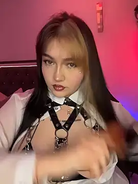 Daniela ruizz online show from 6, 3, 2026