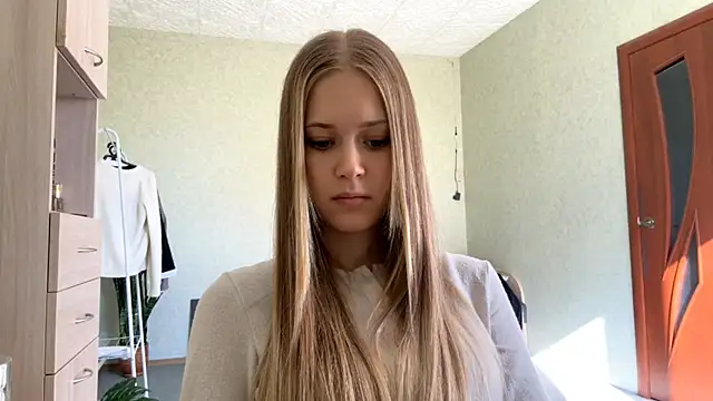 ZaidaSchwarten online show from 22, 4, 2026