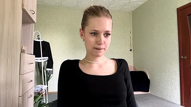 Snapshot of ZaidaSchwarten chatting on 18, 5, 2026 ZaidaSchwarten online show from 18, 5, 2026