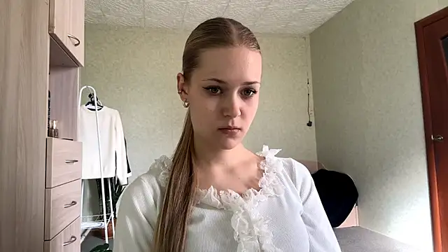 ZaidaSchwarten online show from 25, 4, 2026