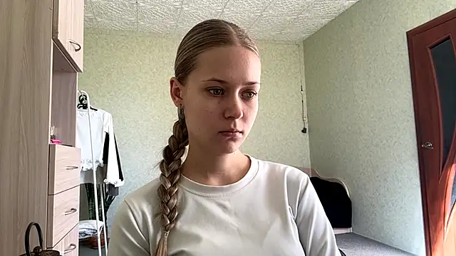 Snapshot of ZaidaSchwarten chatting on 2, 5, 2026 ZaidaSchwarten online show from 2, 5, 2026