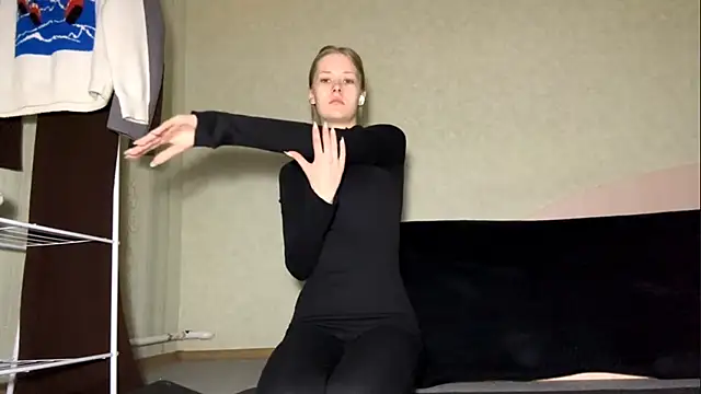 ZaidaSchwarten online show from 13, 2, 2026