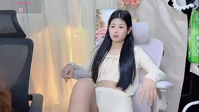 Yvonne-07 online show from 16, 12, 2025