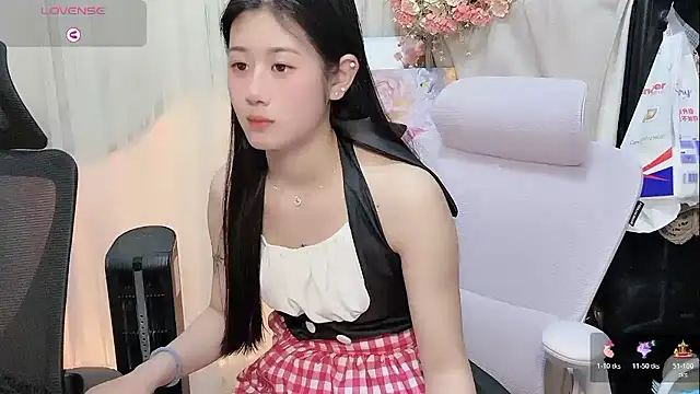 Yvonne-07 online show from 15, 3, 2026