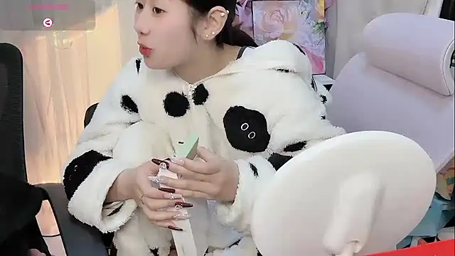 Yvonne-07 online show from 31, 1, 2026