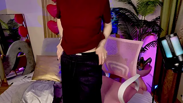 MaxinCarroll online show from 23, 4, 2026
