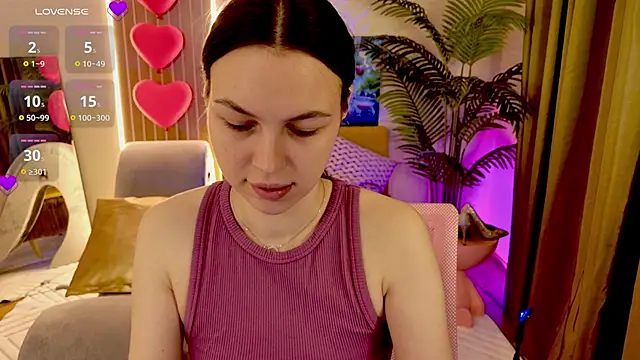 MaxinCarroll online show from 28, 4, 2026