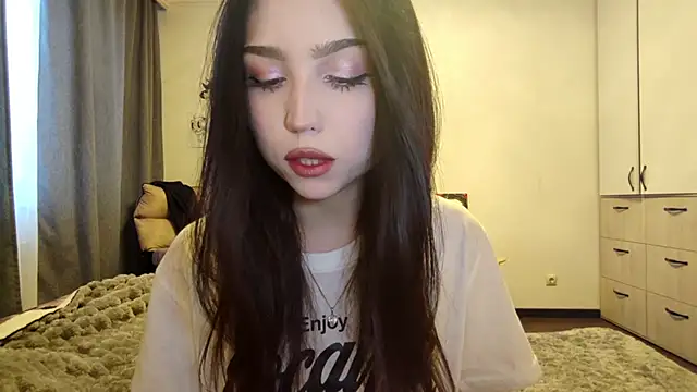 Qwami Amie online show from 24, 2, 2026