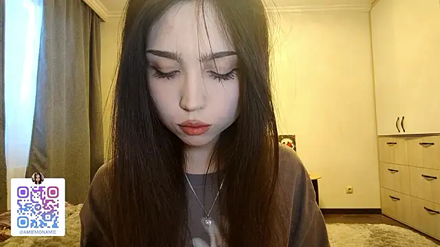 Qwami Amie online show from 1, 2, 2026