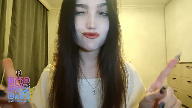 Qwami Amie online show from 5, 2, 2026