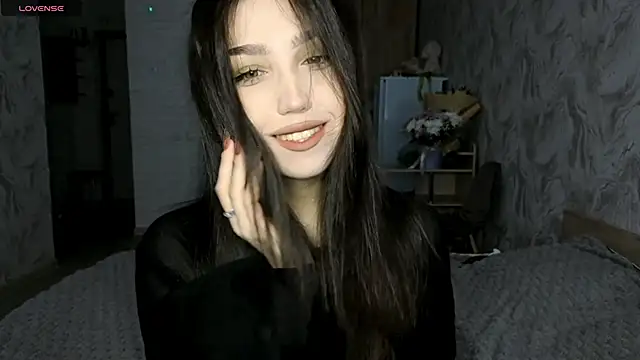 Qwami Amie online show from 21, 5, 2026