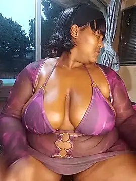 ChoklitBerryXX online show from 6, 3, 2026