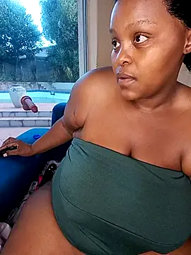 ChoklitBerryXX online show from 10, 4, 2026