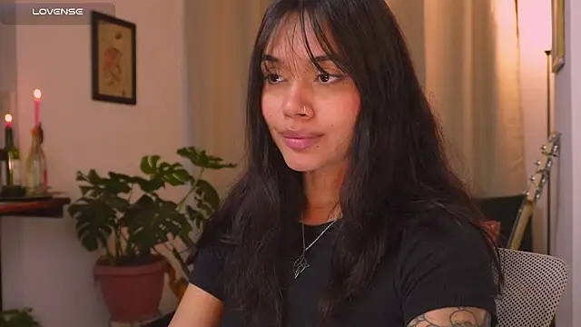 Snapshot of SeleneVaughan chatting on 12, 5, 2026 SeleneVaughan online show from 12, 5, 2026