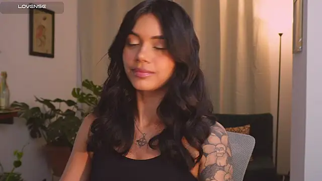 Snapshot of SeleneVaughan chatting on 20, 5, 2026 SeleneVaughan online show from 20, 5, 2026