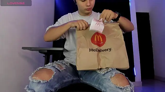 Liam Mateo online show from 2, 4, 2026