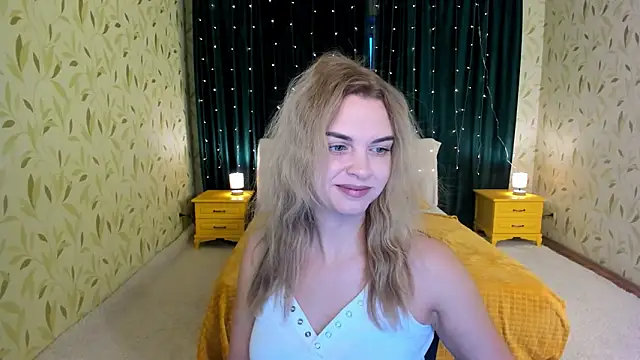 LunaFlinn online show from 4, 2, 2026