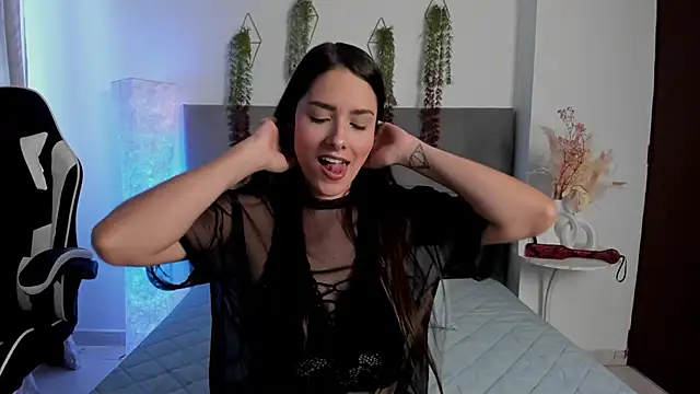 JulietaSnow online show from 17, 4, 2026