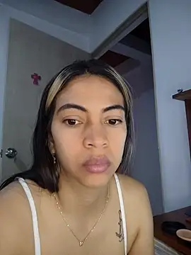 Evangeline Bonnet online show from 25, 3, 2026